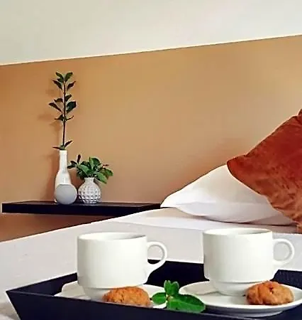 فندق Innjoy Space 3*